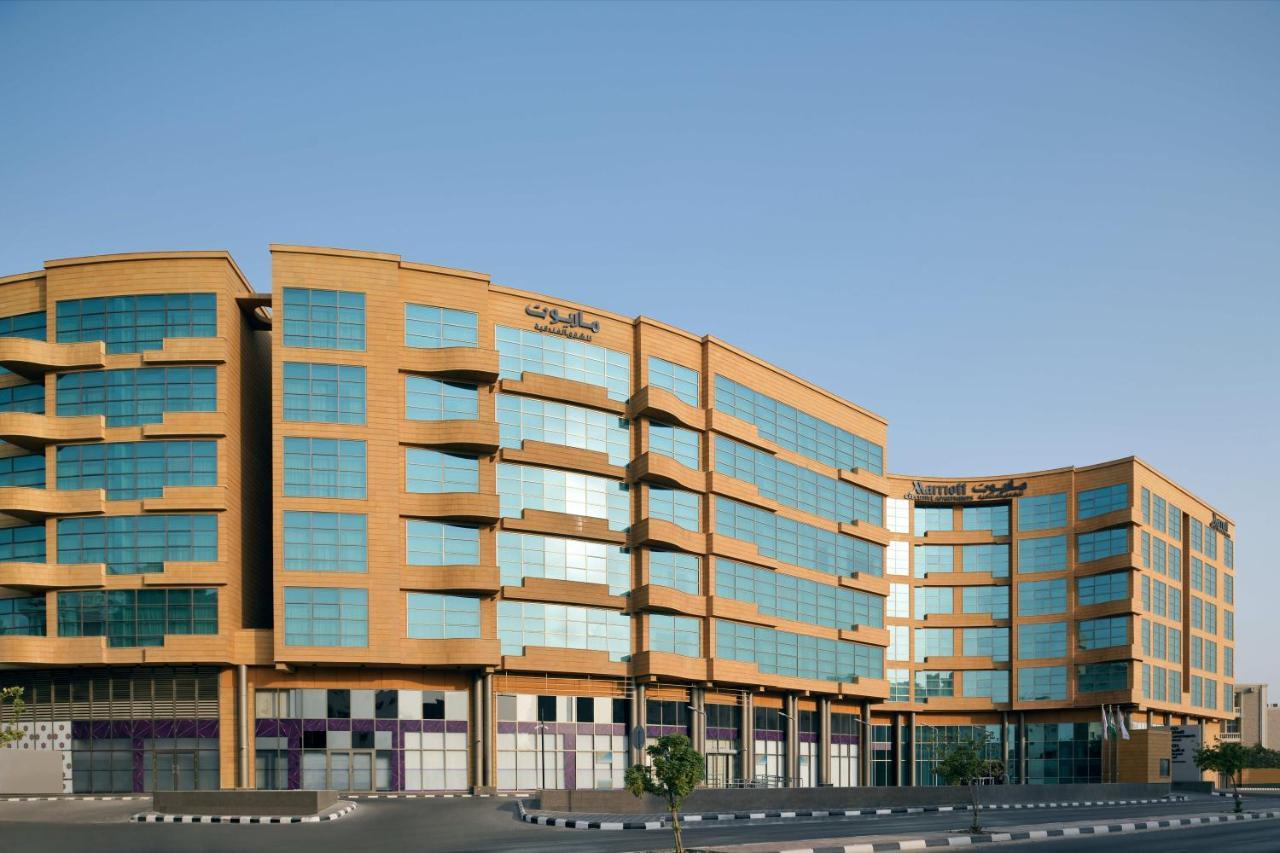Marriott Executive Apartments 알크호바르 외부 사진 Al-Khor Hospital